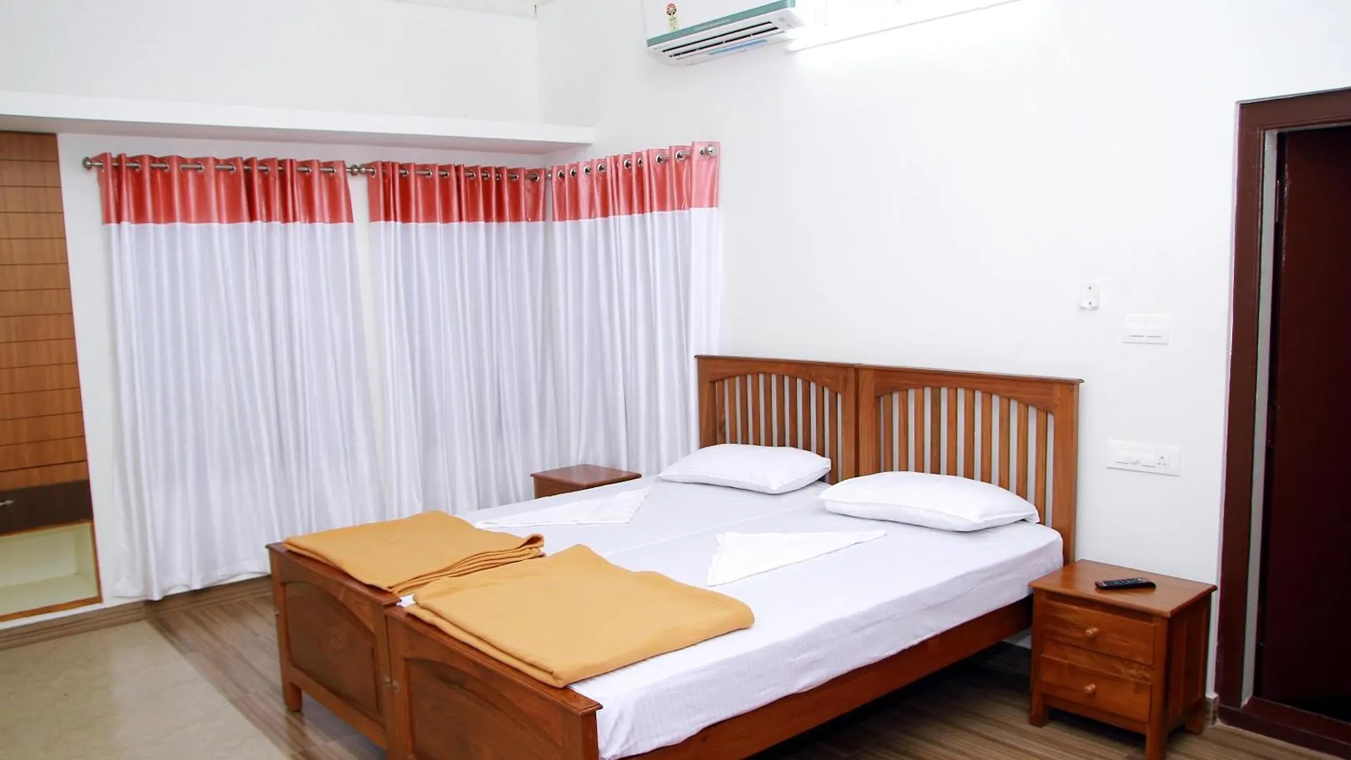 Resort Pearl Beach Bungalow Alappuzha